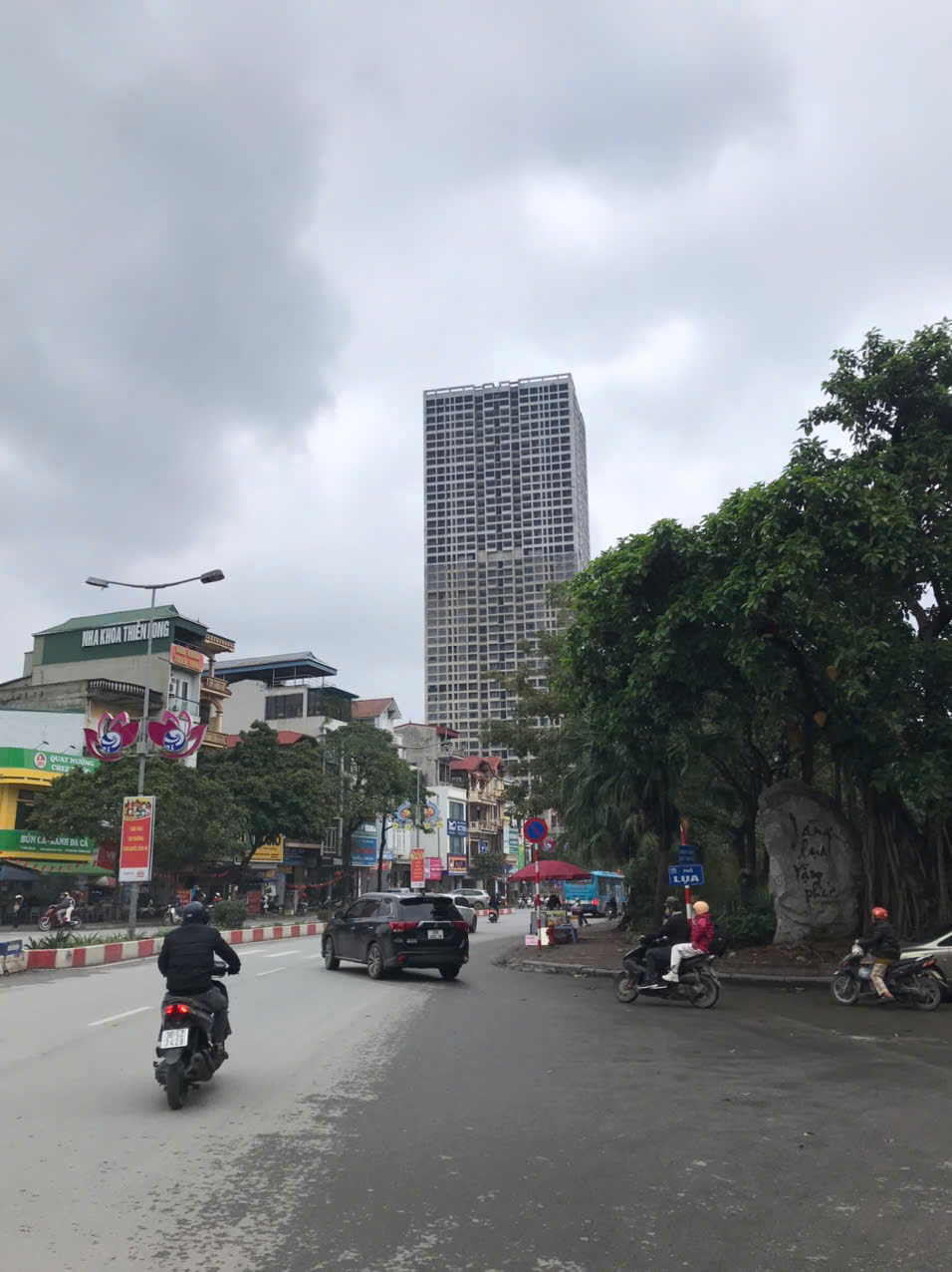 BÁN ĐẤT ĐƯỜNG VẠN PHÚC HÀ ĐÔNG 50M2, TIỆN ÍCH NGẬP TRÀN